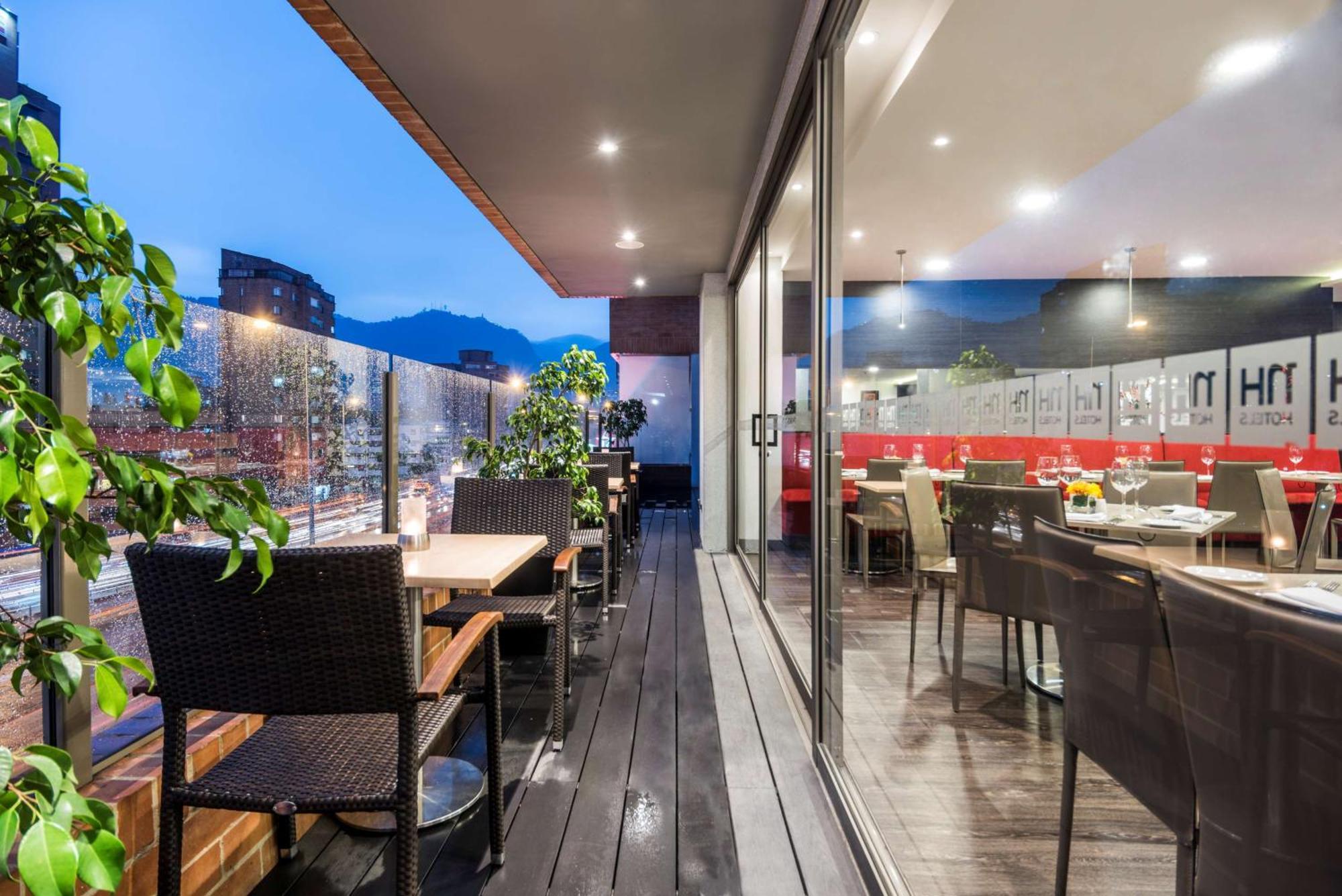 Nh Bogota Urban 26 Royal Hotel Exterior foto